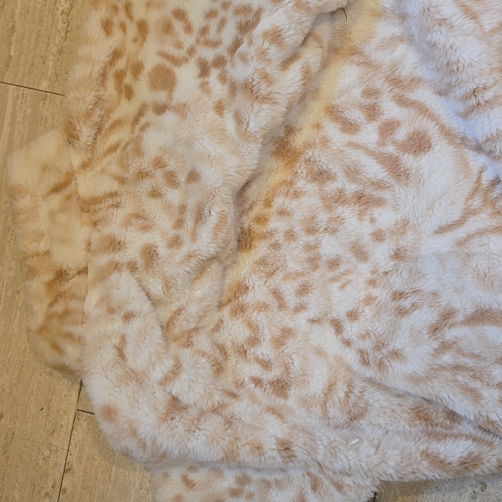 Calvin Klein Performance Cream/Tan Faux Fur/Fleece 1/4 Zip Lined Jacket - Picture 9 of 10